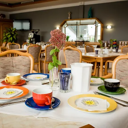 Handelshof Hotel 2*
